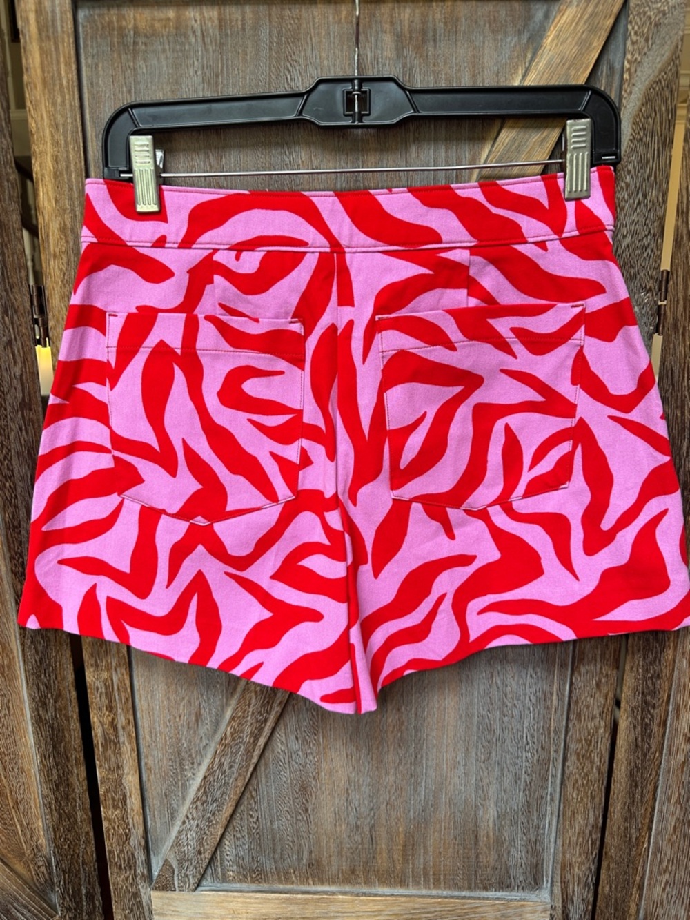 SPANX On-the-Go Printed Shorts 4” in True Red Zebra Stripe Women's Small NEW - Picture 2 of 8